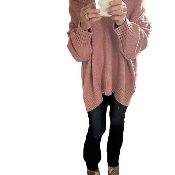 Free People Women's Rose Pink Oversized Off-the-Shoulder Sweater Size Medium - Picture 6 of 6